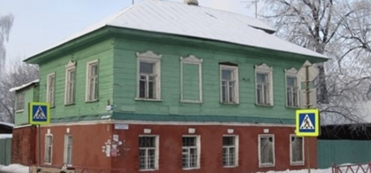 «Мы подскакиваем в шесть утра от грохота»: как ярославский сосед-бизнесмен устроил пенсионерке ад