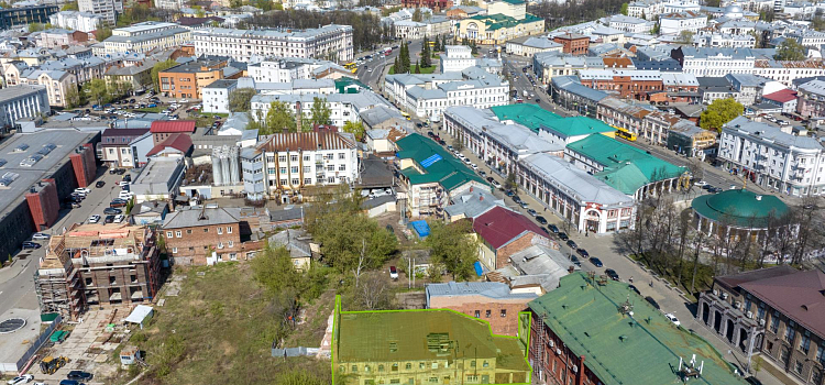 В центре Ярославля почти за десять миллионов рублей продают неприглядную заброшку_313513