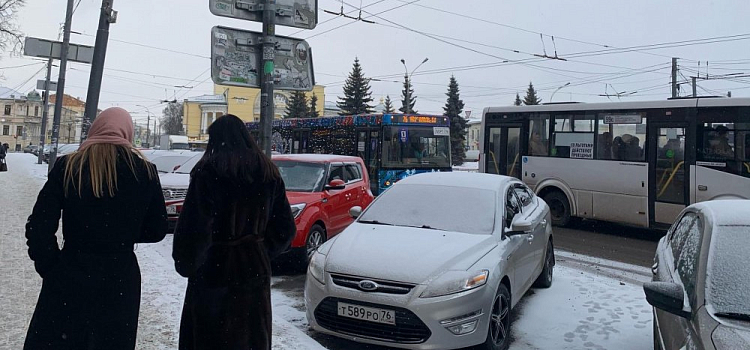На Ярославль надвигается метель: МЧС сделало экстренное предупреждение