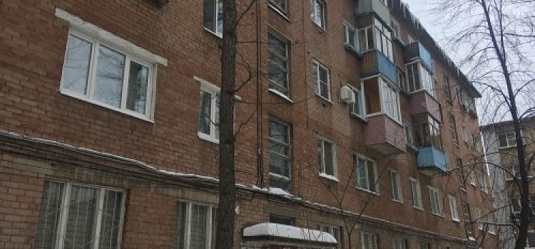 «Либо помереть, либо бороться». Как ярославец четыре года разбирается с магазином, который мешает ему жить