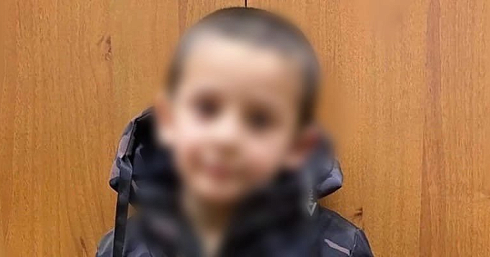 Ехал один в автобусе: в Ярославле нашли родителей пятилетнего мальчика