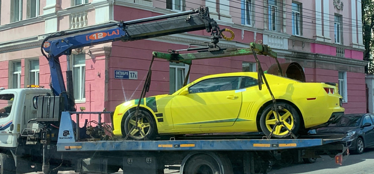 Пьяная езда и долги по ЖКХ: у двух ярославцев отобрали машины