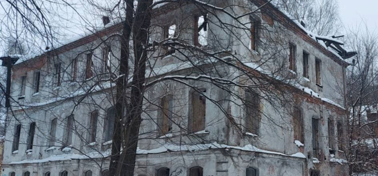 Суд изъял у собственника исторический дом на Волжской набережной в Тутаеве