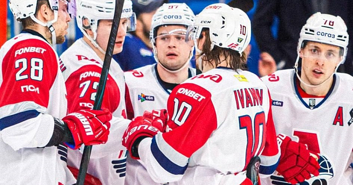 Рекорд и хет-трик: ярославский «Локомотив» четвёртый раз в сезоне обыграл «Ладу»