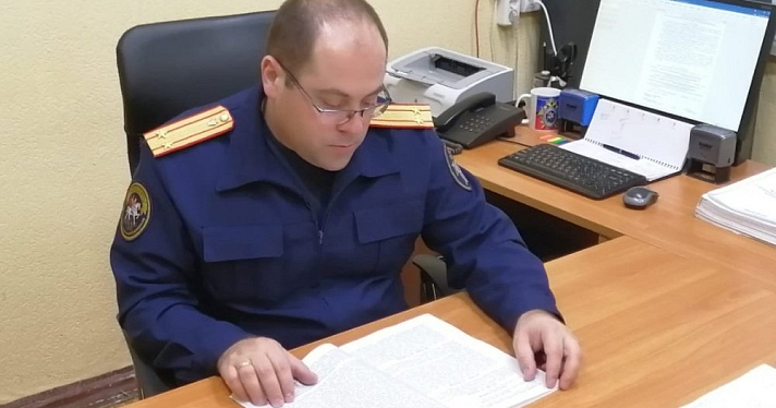 «Вонзил нож в шею»: в Ярославле подозреваемого в убийстве заключили под стражу