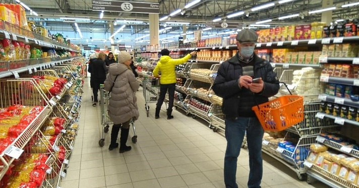 Путин обратил внимание на увеличение стоимости продуктов