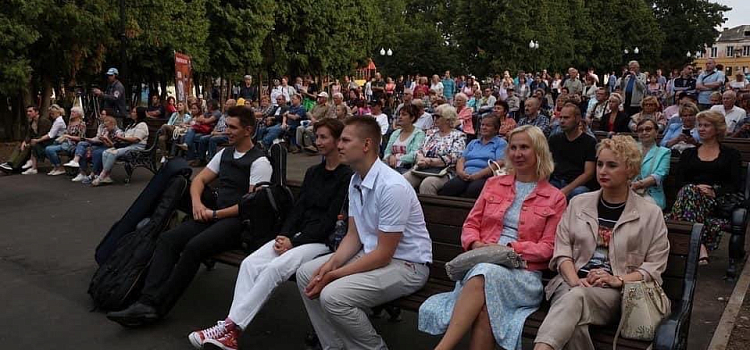 Выступление Трофима и праздничный салют: полная программа дня города в Рыбинске 
