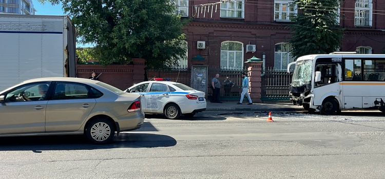 Полиция объявила о третьем пострадавшем в аварии с автобусом в Ярославле