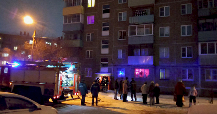 В Рыбинске из горящего дома эвакуировали 12 человек