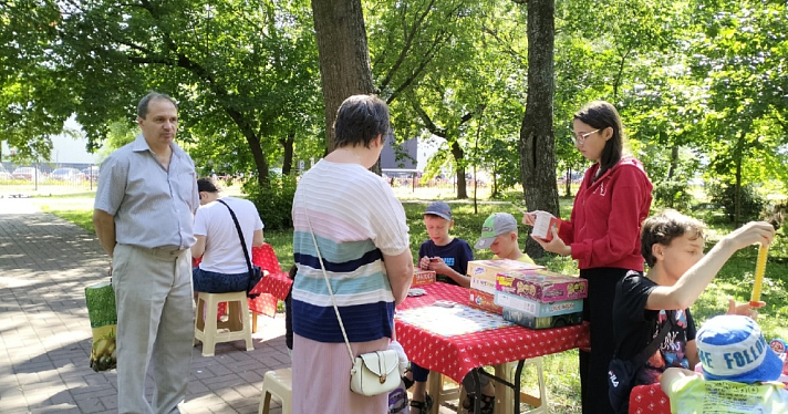 В Бутусовском парке открылся фестиваль «Ярославское книжное обострение»