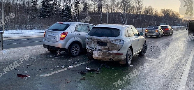 В Ярославской области в ДТП пострадал участник спецоперации