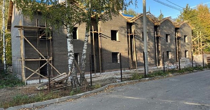 На ярославской набережной нашли незаконно построенный дом