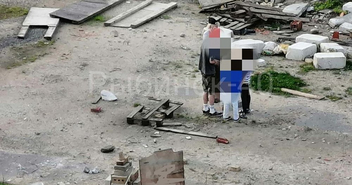В Рыбинске из окна недостроя вывалился ребенок