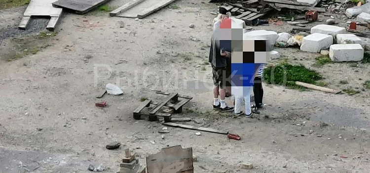 В Рыбинске из окна недостроя вывалился ребенок