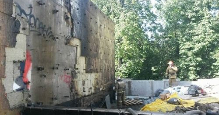 МЧС выложило фото с места возгорания в недострое «Волков-плаза»
