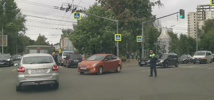 В Ярославле перекрыли съезды с Октябрьского моста: Михаил Мишустин прилетел с рабочим визитом_219472