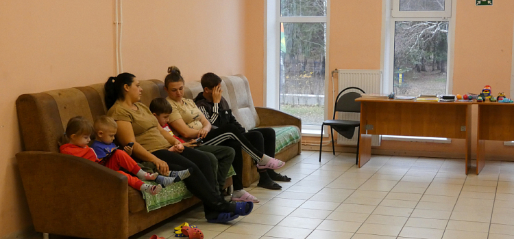 «В последний момент коридор закрылся — родственники остались по ту сторону»: откровенные истории беженцев, приехавших в Ярославль_225913