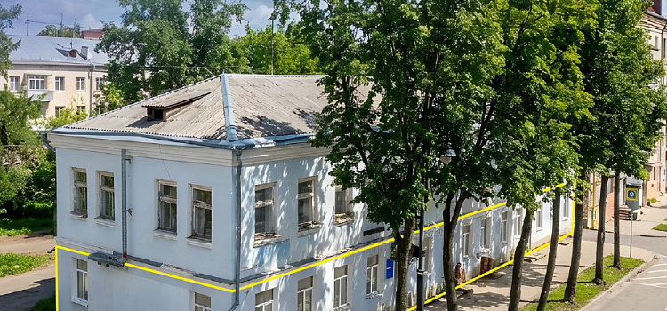 В Ярославской области выставили на продажу часть здания бывшей поликлиники