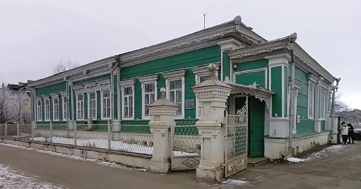 В Переславле выставили на аукцион здание бывшей женской гимназии XIX века