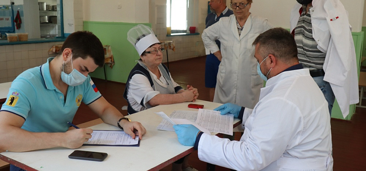 В Ярославской области детей-сирот в лагере кормили с грубыми нарушениями