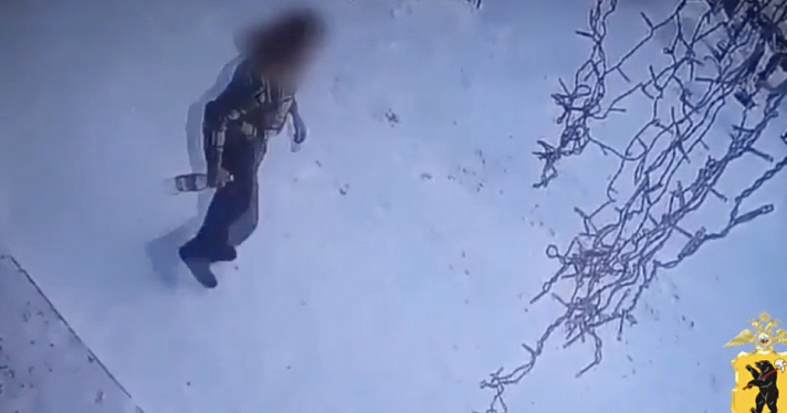 Ударил ногой и убежал: в Ярославской области мужчина не захотел платить за бутылку