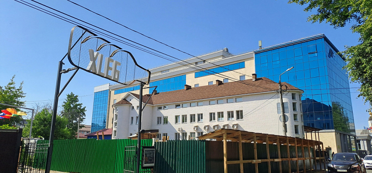Снесли незаконно: департамент охраны исторических памятников обязал собственника восстановить разобранное здание в центре Ярославля