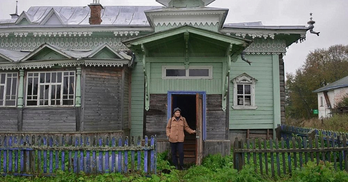 Сельская учительница из Ярославской области строит отель в «Доме со щуками»