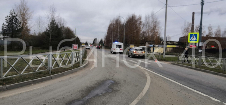 В Рыбинске на пешеходном переходе сбили подростка