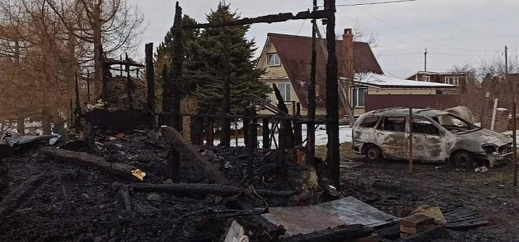 Ярославец погиб при пожаре: фото с места ЧП_170052