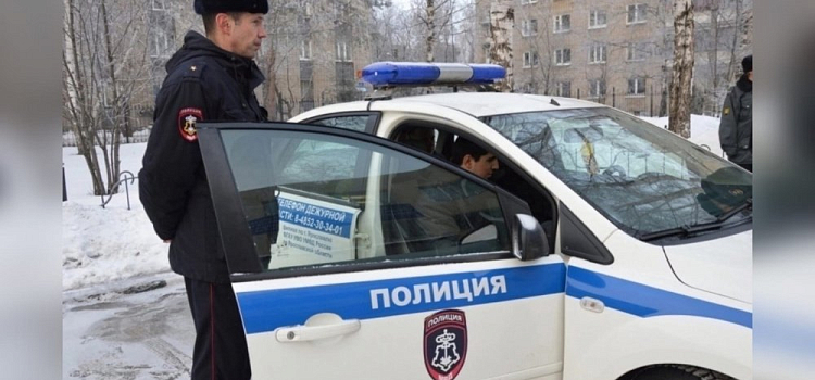 Трое пострадавших: в Ярославле грузовик столкнулся с пассажирским автобусом