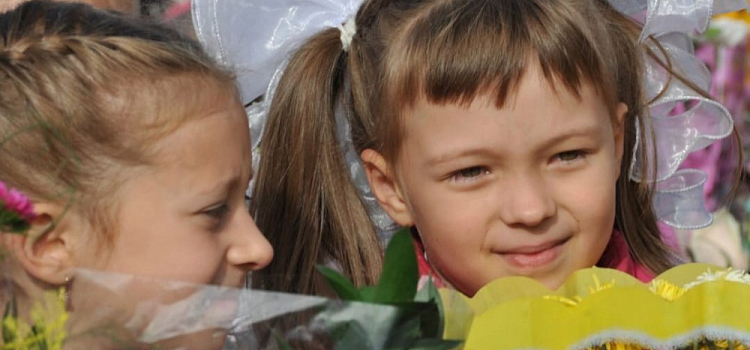 10 тысяч на школьника: как родителям получить деньги