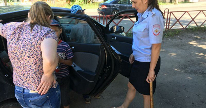 В Ярославле очевидец помог вернуть двоих потерявшихся детей домой