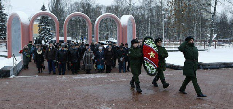В Ярославле прошли торжественные мероприятия, посвященные Дню Героев Отечества_91584