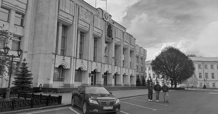 В Кубринске сотрудники окружной администрации провели поквартирные обходы