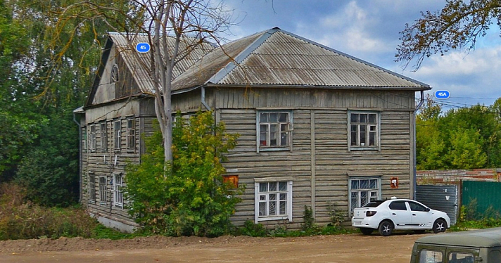 В Ярославской области пожилого мужчину не переселяют из столетнего дома