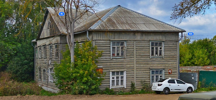 В Ярославской области пожилого мужчину не переселяют из столетнего дома