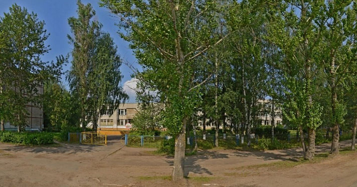 Из загоревшейся школы в Ярославле эвакуировали 541 человек