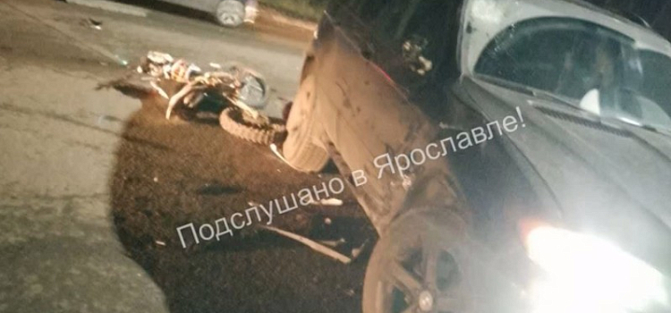 В Ярославле подросток на питбайке угодил под колеса BMW