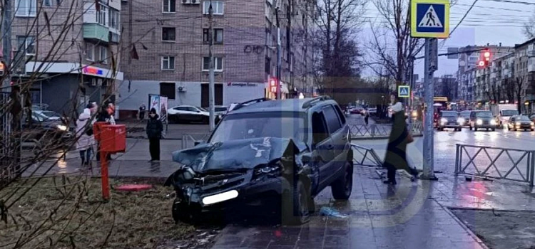 Отсутствие воли и стыд перед родителями: в Ярославле приговор суда услышал водитель, скрывшийся с места ДТП