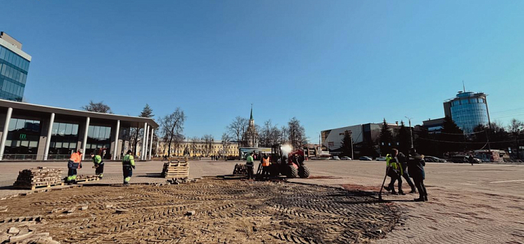 Сад с видеоэкраном: в Ярославле началось благоустройство площади Труда