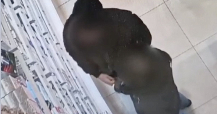 Нашёл свой аромат: в Ярославле полиция поймала подростка на краже духов и техники