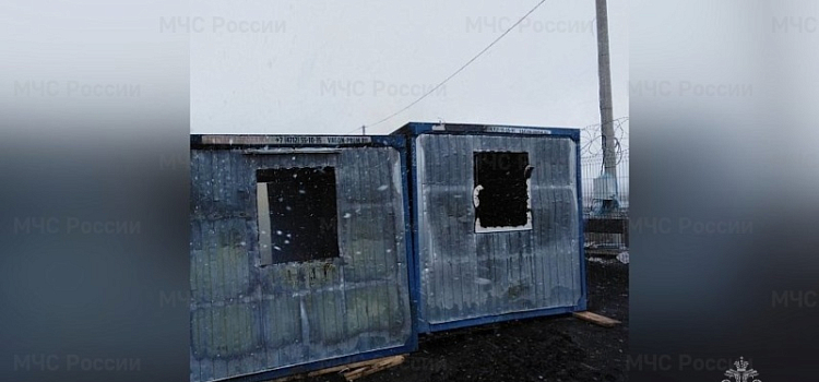 В Ярославской области при пожаре в бытовке пострадал мужчина_254541