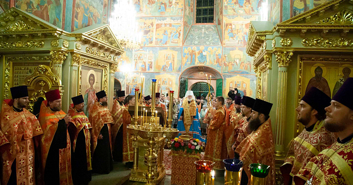 Молились о победе: в Ярославль привезли мощи великомученика Георгия Победоносца_249051
