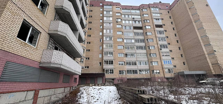 «Хотели сделать эффектные фотографии»: в Ярославле девочка сорвалась с 18-го этажа недостроя_293194