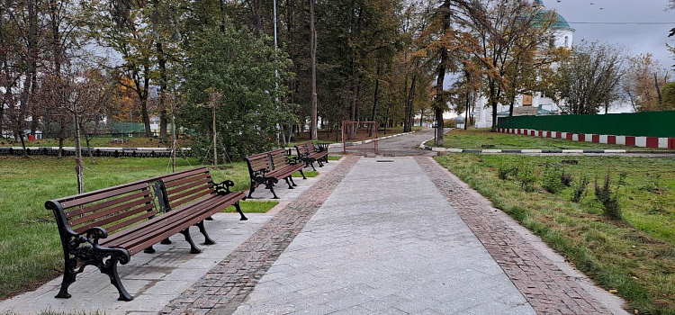 Ярославцы оценили благоустройство сквера у Вечного огня_284250