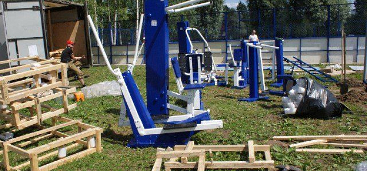В Ярославле установили десять уличных мини-тренажеров