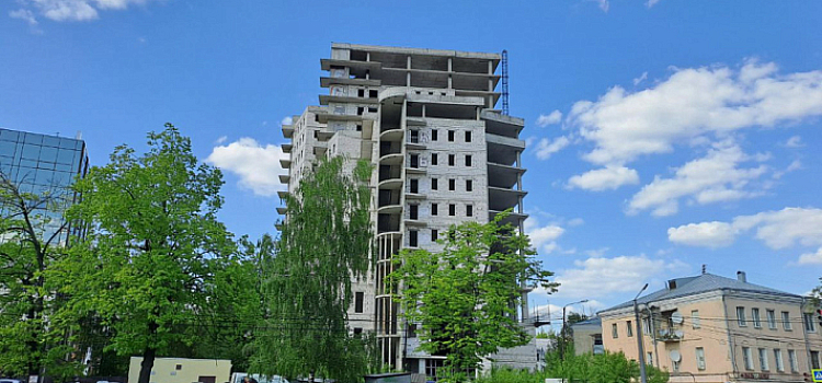 В Ярославле вновь пытаются продать недострой на Октябрьской площади
