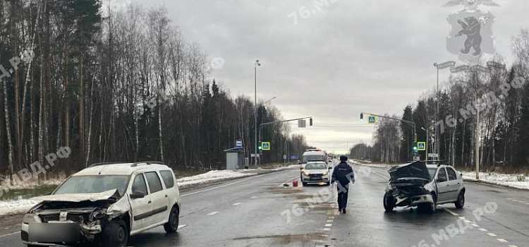 В Ярославской области в результате тройного ДТП пострадали люди