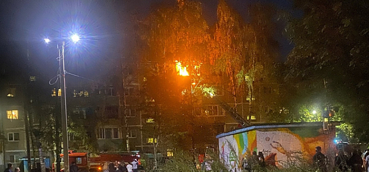 В Дзержинском районе Ярославля горела квартира в пятиэтажке_251745