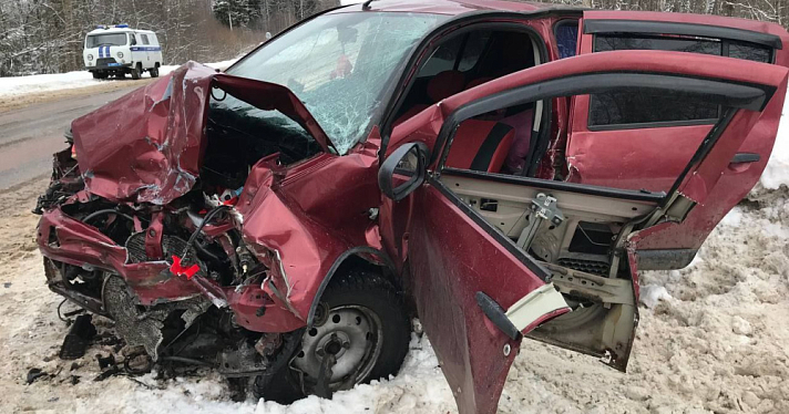 Выбросило на встречку: на трассе Ярославль – Углич в ДТП пострадали восемь человек, в их числе четверо детей